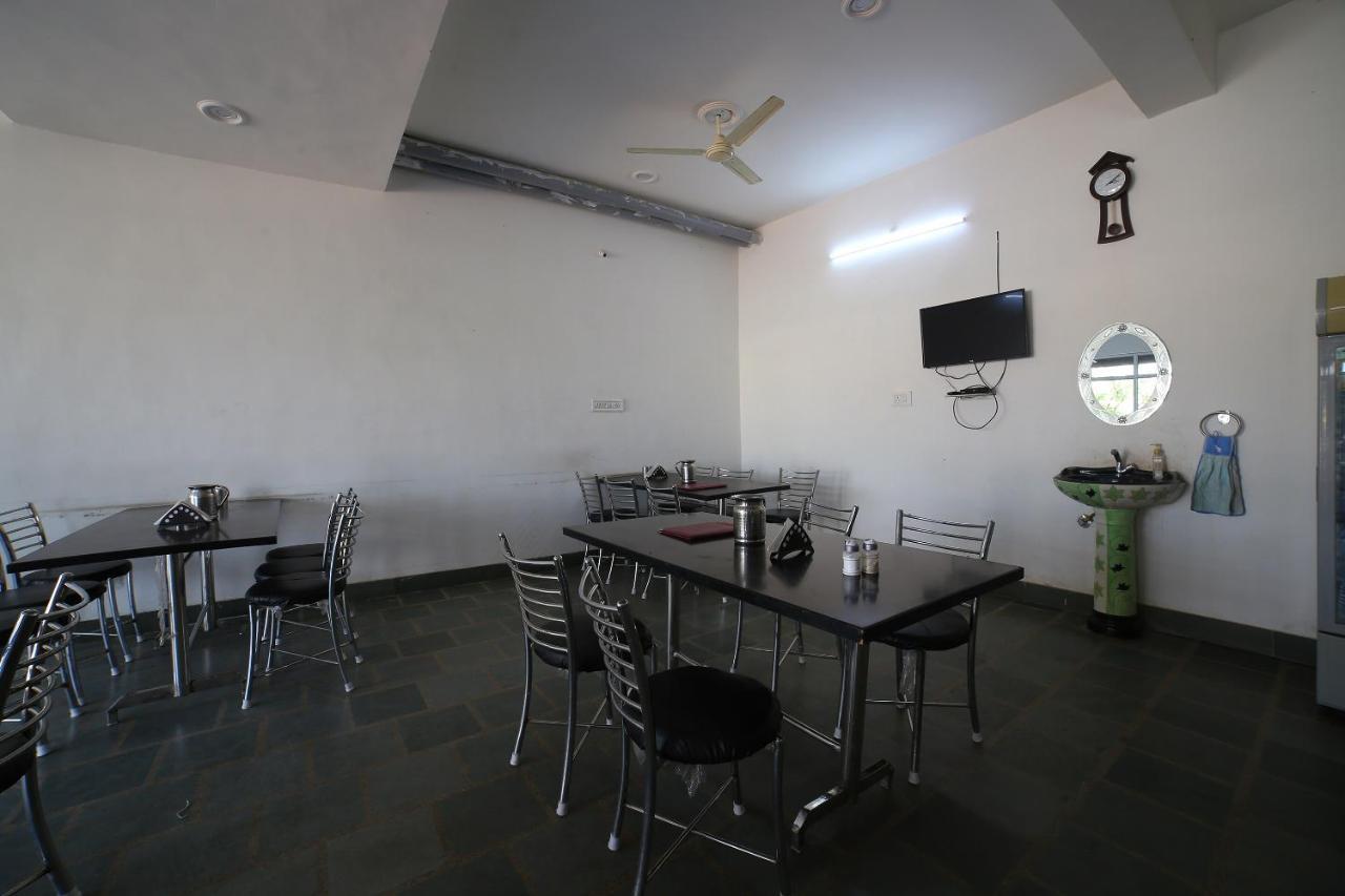 Oyo 37077 Hotel Rawat Ajmer Exterior photo