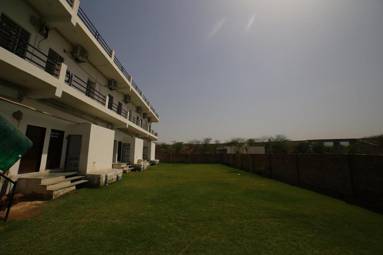 Oyo 37077 Hotel Rawat Ajmer Exterior photo